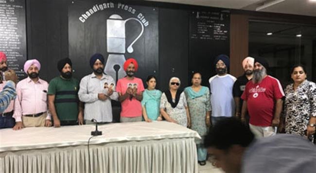 मूक-बधिर दंपति की लापता बेटियों के मामले में पुलिस की निष्क्रियता मीडिया द्वारा प्रकाश में लाए जाने पर मानवाधिकार आयोग ने स्वत: संज्ञान लिया