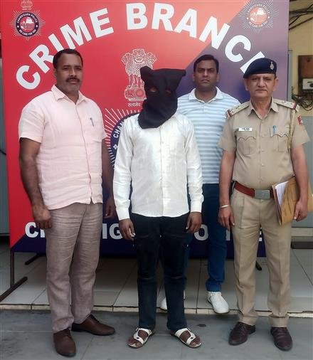 CHANDIGARH POLICE NABS  FRUIT SELLER TURNED DRUG PEDDLER WITH HEROIN