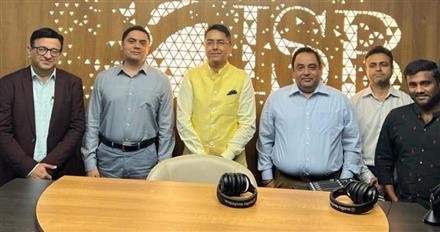 AMAN ARORA VISITS HYDERABAD TO EXPLORE BEST PRACTICES IN IT, INNOVATIONS & TECHNOLOGY-DRIVEN POLICING   • HOLDS DISCUSSIONS WITH PROMINENT IT COMPANIES— TECH MAHINDRA, GREEN GOLD ANIMATIONS, ETC—, INVITES IT INVESTMENTS TO PUNJAB