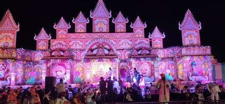 कारोबार मेरो बाला जी चलावे…