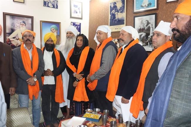 बाबा नानक के 20 रूपए से शुरू की गई लंगर प्रथा से आज भी दुनियाभर में करोड़ों लोगों का भर रहा है  पेट : कमल सिसोदिया