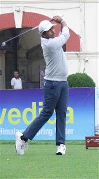 DIVYANSHU AND ABHINAV CLUBHOUSE LEADERS ON RAIN-HIT OPENING DAY