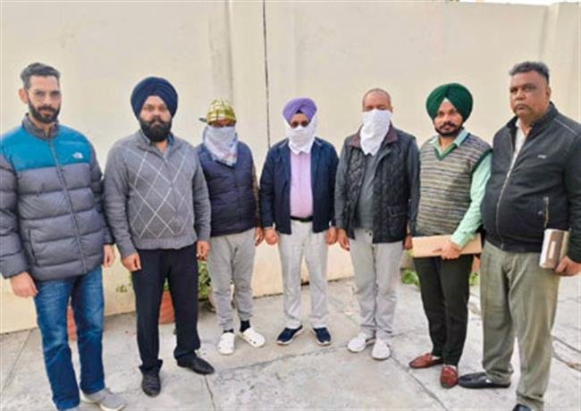 फार्मेसी कौंसिल के दो पूर्व रजिस्ट्रार और सुपरीटेंडैंट गिरफ़्तार