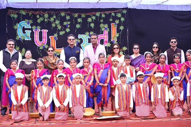 DEV SAMAJ SCHOOL’S ANNUAL FUNCTION ‘GULDASTA’: JUNIOR WING STUDENTS SHOW TALENT