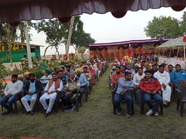 बीएसएफ ने सीमावर्ती ग्रामीणों हेतु निशुल्क मेडिकल कैंप लगा बांटी निशुल्क दवाइयां