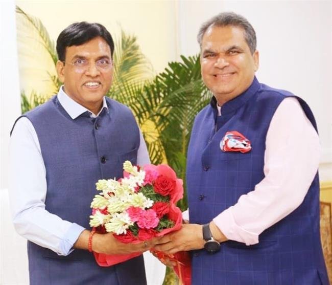 ARORA MEETS HEALTH MINISTER MANDAVIYA, EXPRESSES CONCERN ON NEW NMC GUIDELINES