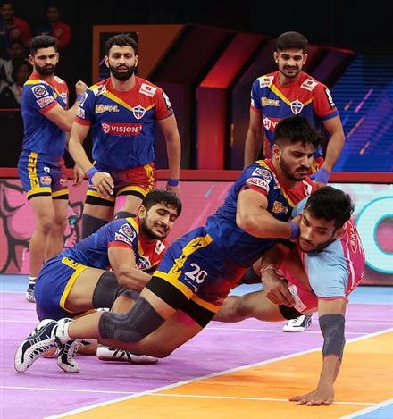 JAIPUR PINK PANTHERS BEAT U.P. YODDHAS BY 17 POINTS