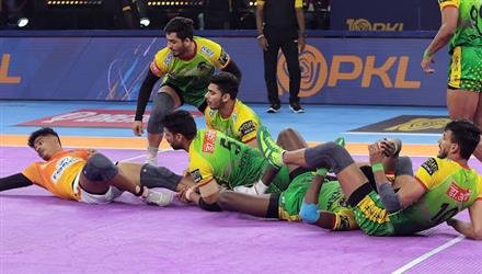 PANKAJ MOHITE STARS IN PUNERI PALTAN'S 18-POINT WIN OVER PATNA PIRATES