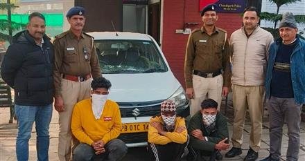 CHANDIGASRH POLICE  ARRESTED IN SNATCHING WHO IS PRIOR ACCUSED IN MURDER AND ROBBERY CASE