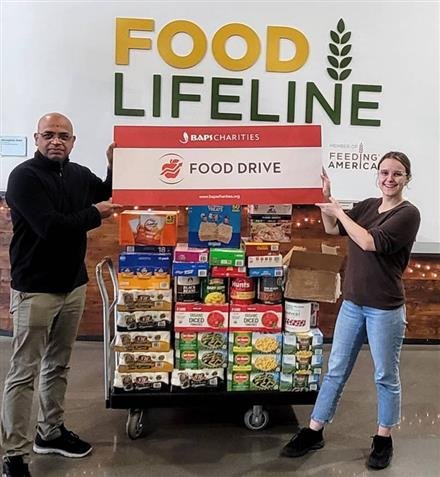 BAPS CHARITIES DONATES OVER 400 LBS VEGETARIAN FOOD IN SEATTLE