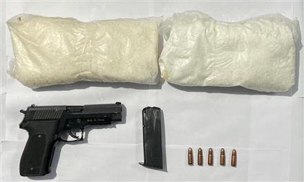 ड्रोन के द्वारा फेंका 2 किलो आईस ड्रग, एक चीनी पिस्तौल बरामद, एक काबू