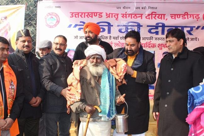 उत्तराखंड भ्रातृ संगठन ने लगाई नेकी की दीवार, संस्था 21 को निकलेगी श्रीराम की भव्य शोभायात्रा