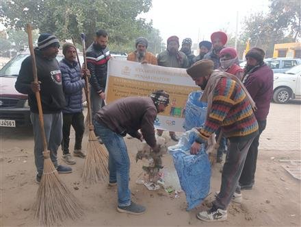 उत्कर्ष ग्लोबल फाउंडेशन और नगर परिषद खरड़ ने चलाया स्वछता तीर्थ अभियान