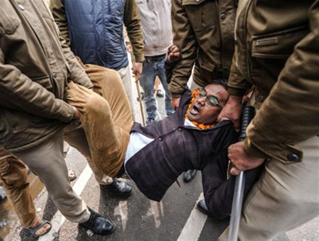 चंडीगढ़ मेयर चुनाव: न्याय की मांग को लेकर 'आप' ने एमसी ऑफिस के सामने किया विरोध प्रदर्शन