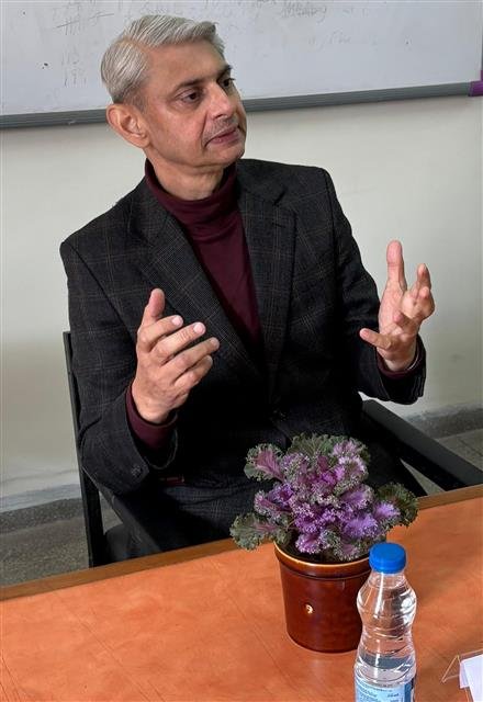 SCHOOL OF COMMUNICATION STUDIES, PU HOSTS SPECIAL LECTURE ON DIGITAL JOURNALISM BY FORMER BBC EDITOR ATUL SANGAR
