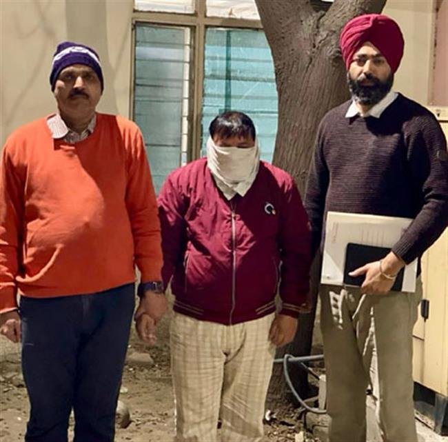 30,000 रुपए रिश्वत के आरोप में मार्केट कमेटी का ऑक्शन रिकार्डर गिरफ़्तार