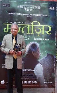GEN VP MALIK AND DR K K RATTU UNVEILS JATIN’S SECOND BOOK ‘MUNTAZIR’