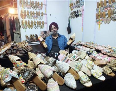 GLOBAL FASHION -LIFESTYLE & HOME DÉCOR EXHIBITION VALENTINE’S SPECIAL KICKS-OFF