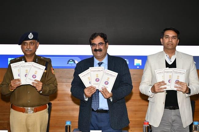 CHANDIGARH POLICE LAUNCHES GROUNDBREAKING MOBILE APP AND INVESTIGATION OFFICER HANDBOOK ON NEW BHARATIYA LAWS