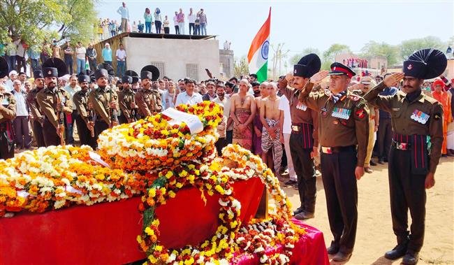 LAST RITES OF GDR KAMAL KISHORE BIJARNIYA HELD WITH FULL MILITARY HONOURS