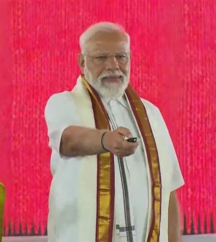 प्रधानमंत्री नरेंद्र मोदी ने 5515 करोड़ रुपए के निवेश के साथ  एसजेवीएन की सात परियोजनाओं को राष्ट्र को समर्पित और शिलान्‍यास किया