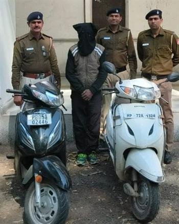 CHANDIGARH POLICE NABS ACCUSED OF STEELING TWO WHEELERS, TWO RECOVERED