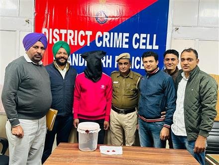 GYM TRAINER ARRESTED WITH ILLEGAL WEAPON., ONE COUNTRY MADE PISTOL AND 02 LIVE CARTRIDGES.