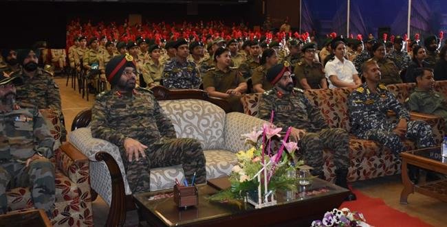 ADG MAJ GEN MANJEET SINGH MOKHA, SENA MEDAL, CATALYZES INSPIRATION AMONG NCC CADETS AT GGDSD COLLEGE CHANDIGARH