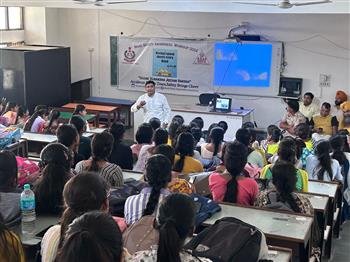 RSO MARKS ROAD SAFETY AWARENESS WORKSHOP 2024 IN GOVT COLLEGE FOR GIRLS