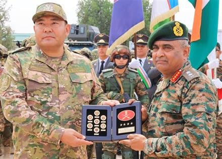 GENERAL MANOJ PANDE VISITS TRAINING AREA  OF INDIA- UZBEKISTAN JOINT MILITARY EXERCISE DUSTLIK