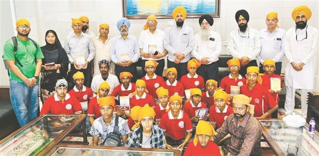 MATRICHHAYA ASHRAM INMATES VISIT RELIGIOUS PLACES