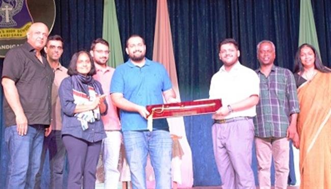 ST. JOHN’S HIGH SCHOOL AWARDS THE LOYALIST STUDENT