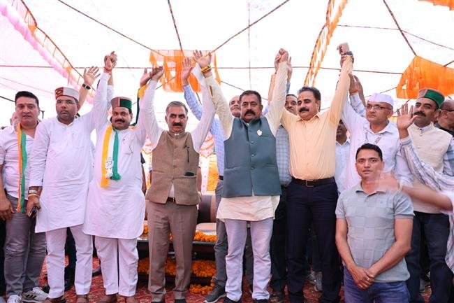 जसवां परागपुर से था बिकाऊ विधायकों का चौकीदार, होशियार के खोलूंगा चिट्ठे : मुख्यमंत्री