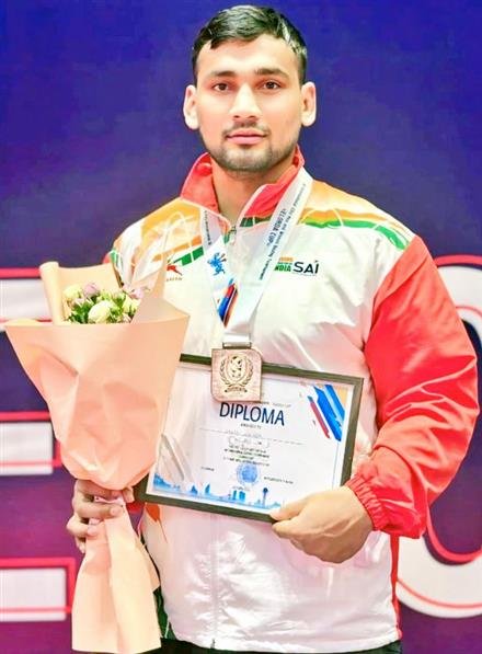HAVILDAR GAURAV CHAUHAN CLINCHES BRONZE AT ELORDA CUP