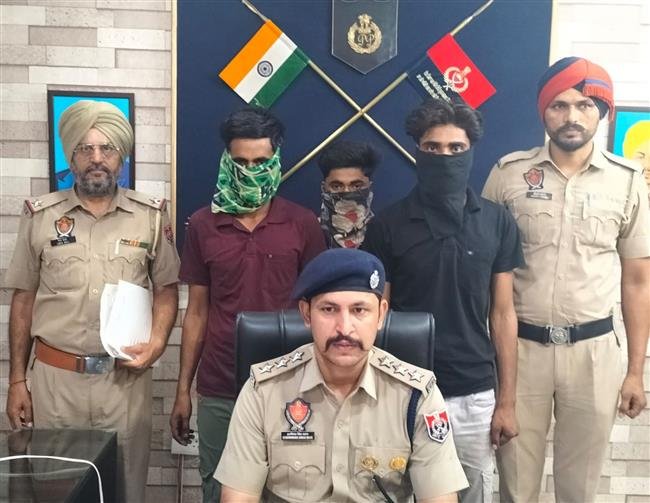 3 FROM BIKANER HELD WITH RS 13.80 LAKH BOOTY AT ABOHAR