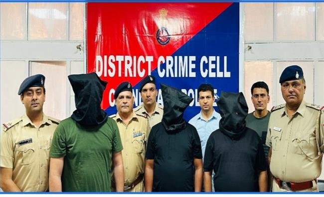 CHANDIGARH POLICE   DRIVE AGAINST DRUG MAFIA: THREE AMONG TWO ZIRAKPUR RESIDENTS  HELD  WITH CHARAS  AND OPIUM