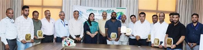 “WE HAVE TO WORK TOGETHER TO PROTECT THE ENVIRONMENT.”