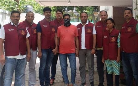 DELHI POLICE NABS ABSCONDING LIFE CONVICT INVOLVED IN TRIPLE MURDER CASE