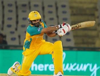 TABLE TOPPER TRIDENT STALLIONS READY FOR THE FINALE