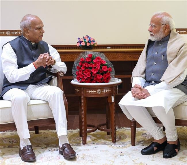 PUNJAB GOVERNOR AND UT ADMINISTRATOR PUROHIT CALLS ON PM