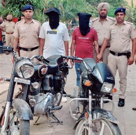 CHANDIGARH POLICE ARRESTED TWO ROBBERS,  BULLET BIKE USED IN THE CRIME RECOVERED