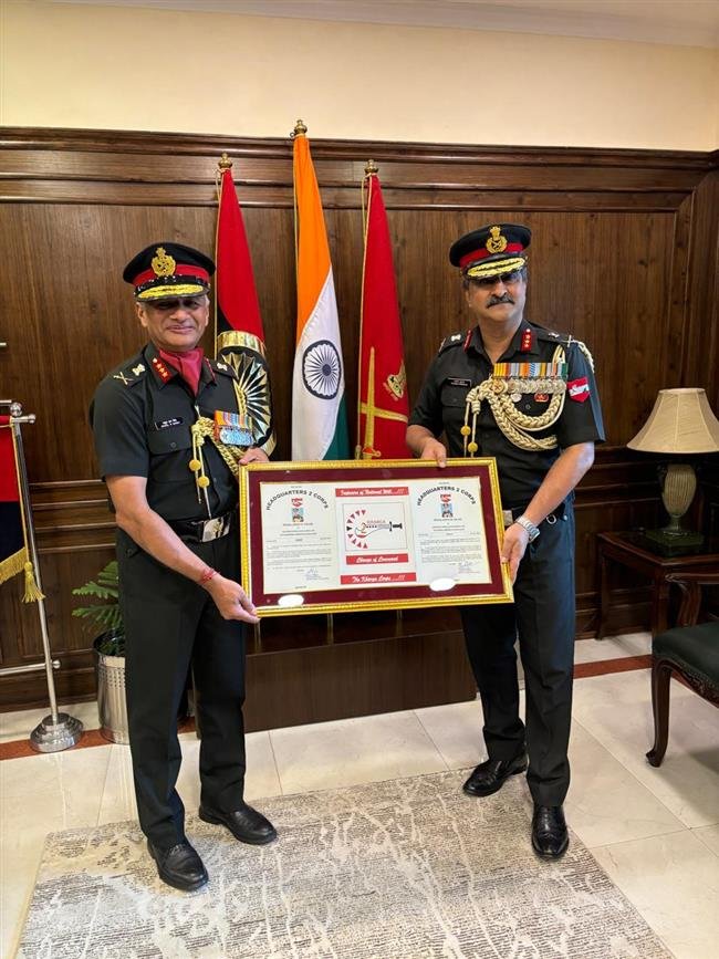 LT GEN RAJESH PUSHKAR TAKES OVER AS NEW GOC IN C OF KHARGA CORPS