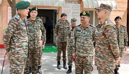 SOUTHERN COMMAND CHIEF REVIEWS OPERATIONAL PREPAREDNESS