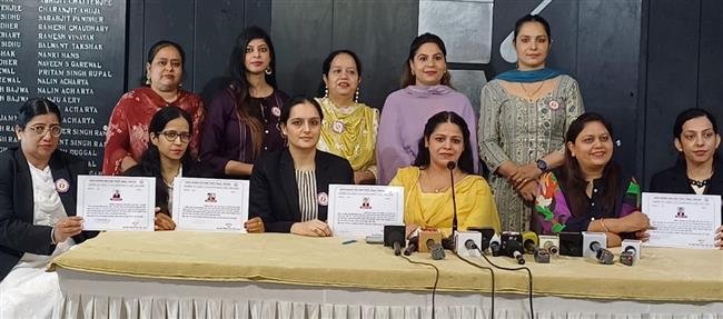 देश की अदालतों में महिलाओं के इंसाफ की लड़ाई लड़ेगी दिशा वूमैन वैलफेयर ट्रस्ट