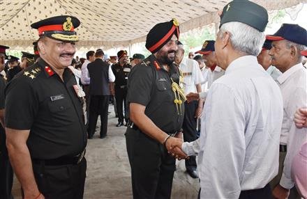 SAPTA SHAKTI COMMAND PAYS TRIBUTE PAID TO BRAVEHEARTS OF KARGIL WAR