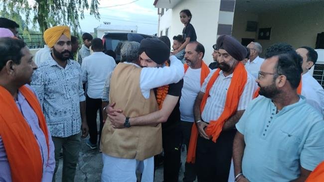 FORMER HOME MINISTER ANIL VIJ VISITED DHEEN VILLAGE IN AMBALA , MEET SARABJOT SINGH, WINNER OF  PARIS OLYMPIC