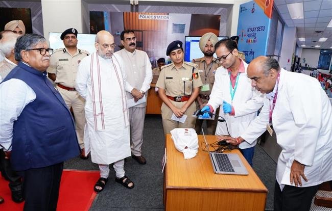 AMIT SHAH VISITS TO  REVIEW NEW CRIMINAL LAWS IMPLEMENTATION AND LAUNCH NATIONAL APPS