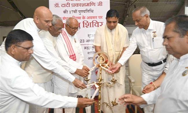 605 DONATE BLOOD ON “UNIVERSAL BROTHERHOOD DAY”