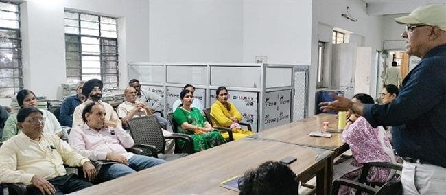 'SORRY! ‘ARYABHAT SIR’ DISCUSSED AT MANCH MEETING