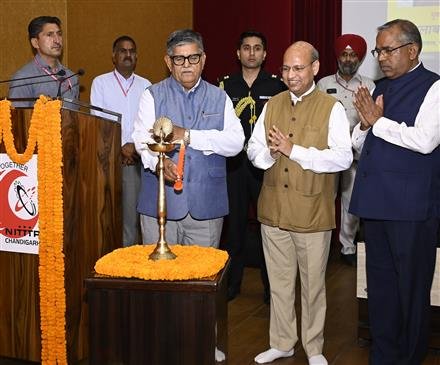 NITTTR CAN PLAY IN THIS JOURNEY OF MAKING OUR NATION A GLOBAL LEADER ACROSS THE DOMAINSL :  GOVERNOR